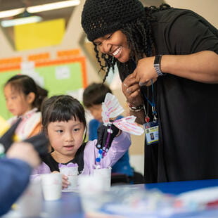 东北大连国际双语学校 | AP 学费 | 关于我们 - Feature Cards